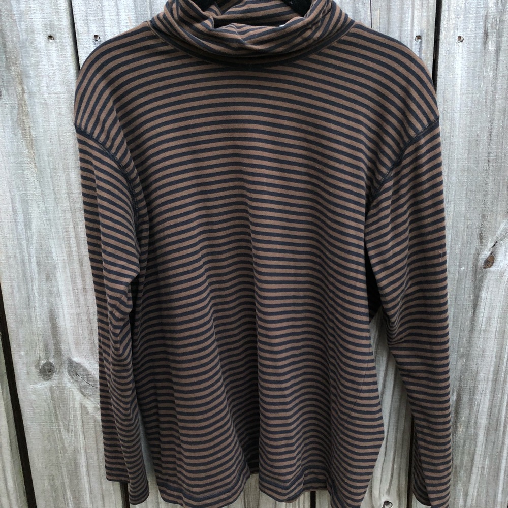 Striped turtle neck
